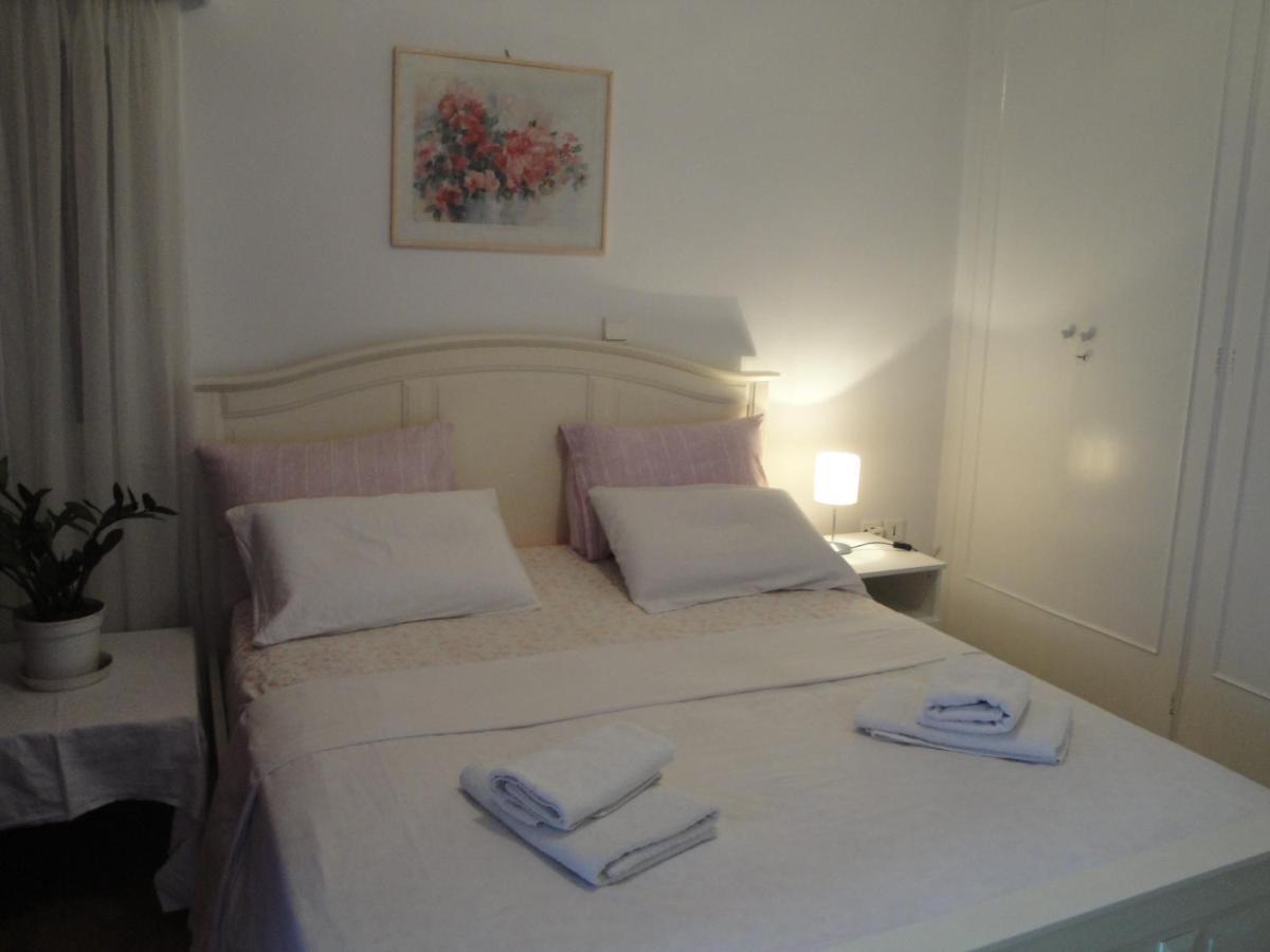אתונה Flor De Mayo,Apt In Alimos Near The Sea מראה חיצוני תמונה